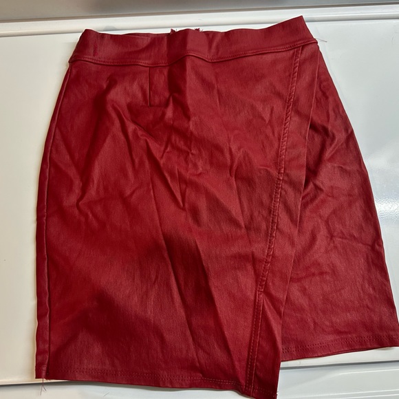 Dresses & Skirts - HOT RED SKIRT ❤️